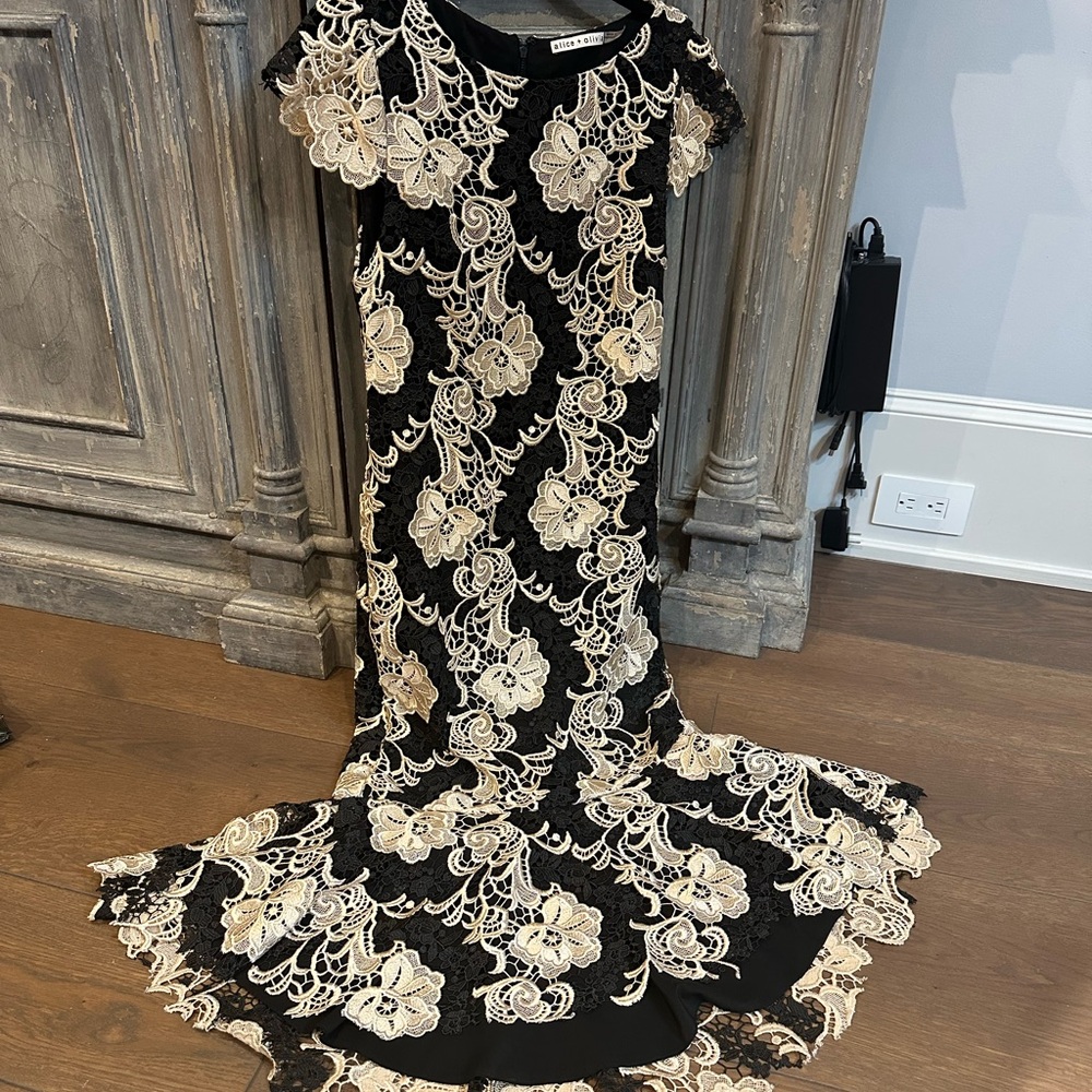 Alice + Olivia Black and Cream Asymmetrical Dress #Prom #Cocktail